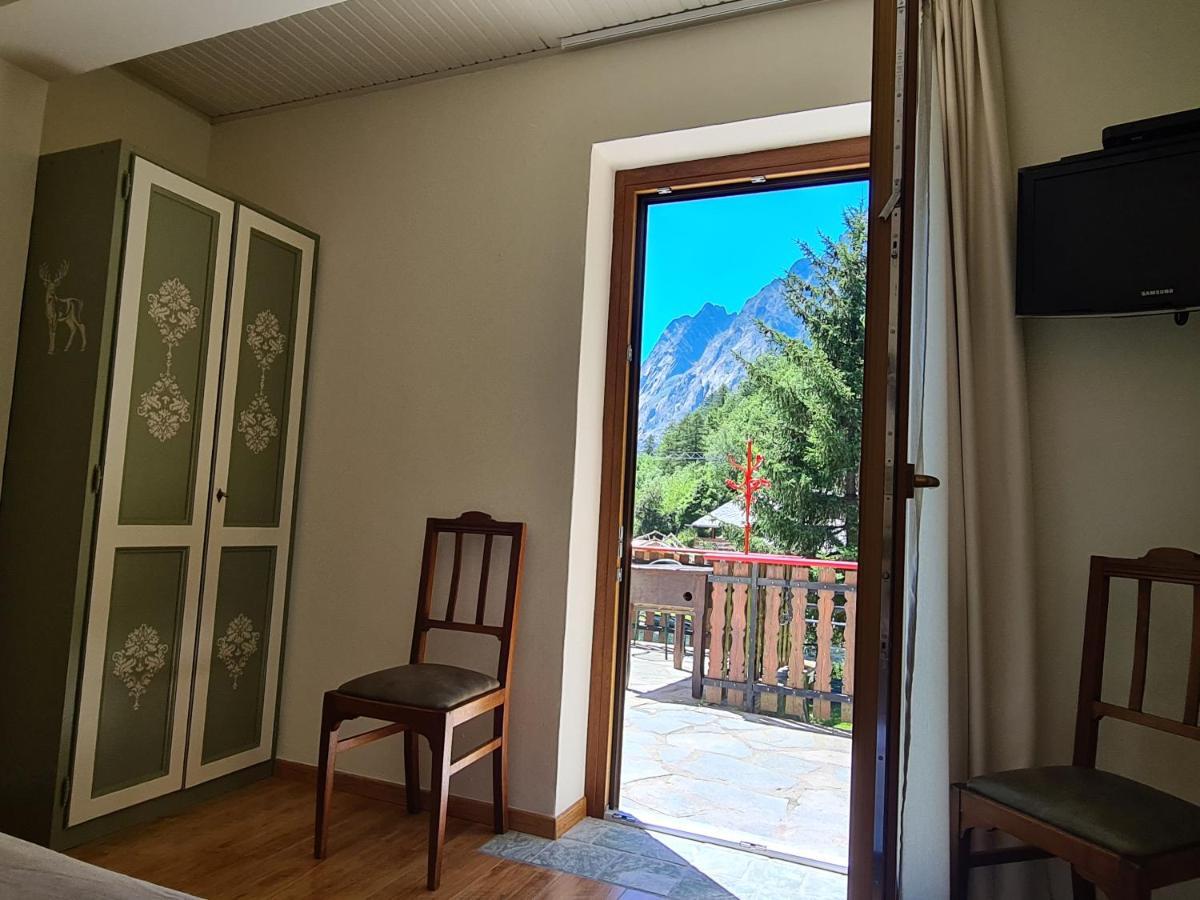 Hotel Dente Del Gigante Курмайор Екстер'єр фото