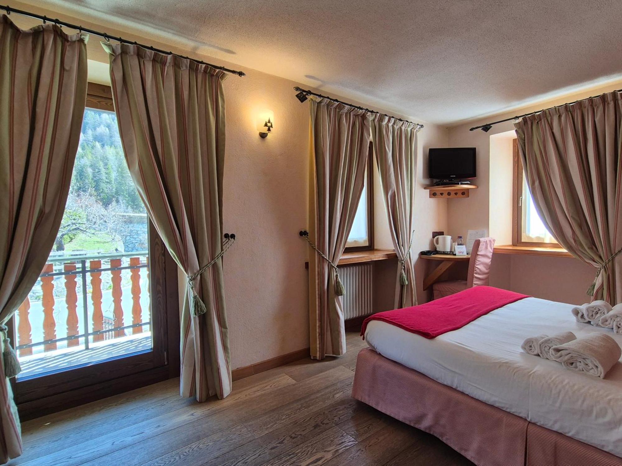 Hotel Dente Del Gigante Курмайор Екстер'єр фото
